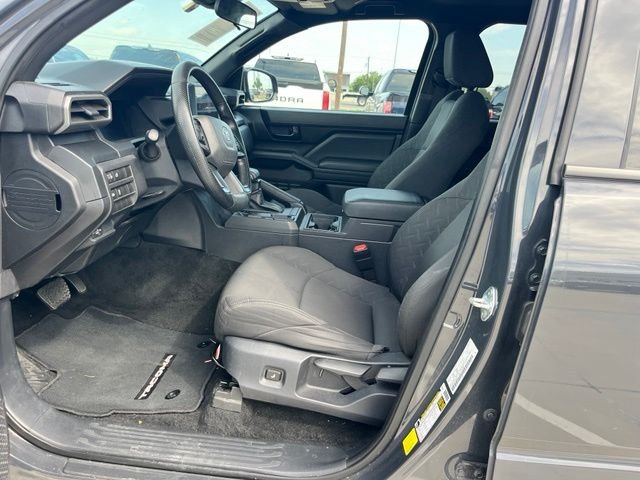 Used 2025  Toyota SR image 9