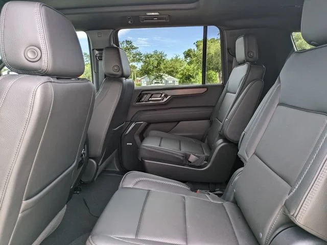 2026 GMC Yukon XL Denali - Photo 15