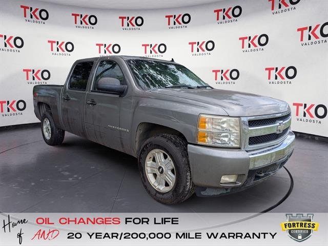 Used 2007 Graystone Metallic Chevrolet LT w/1LT image 1