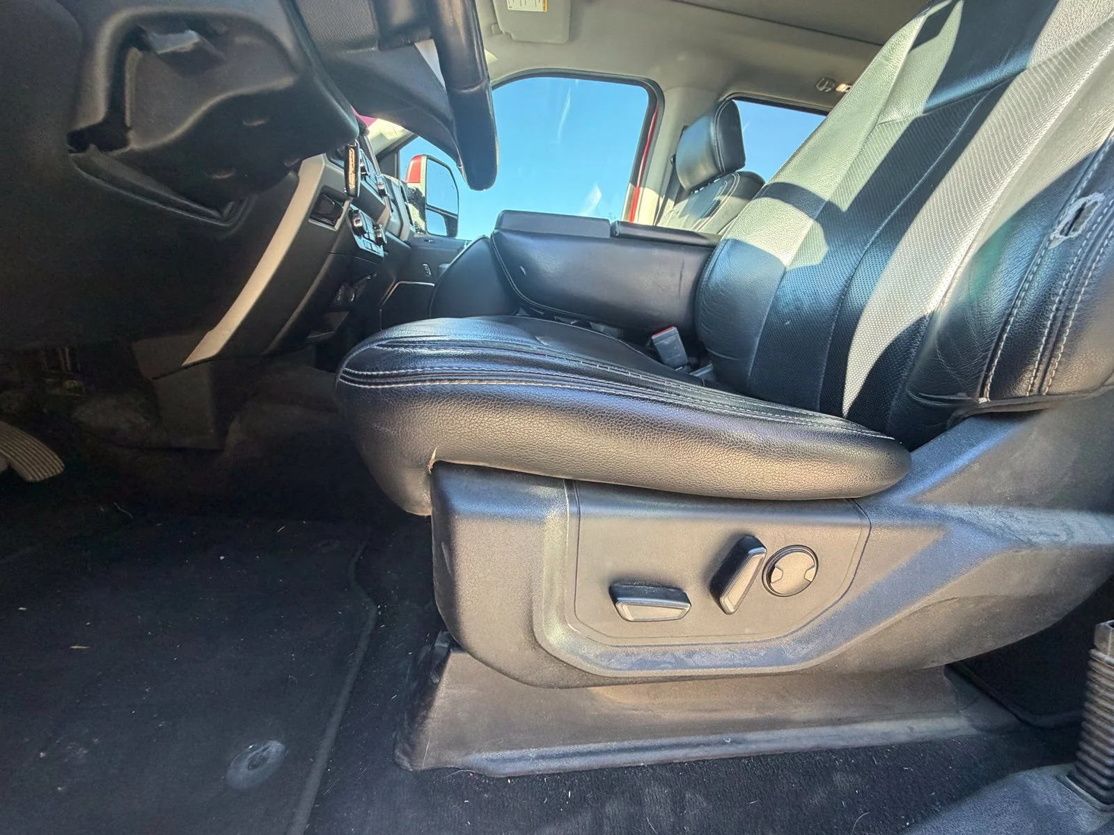Used 2020 Red Ford Lariat image 6