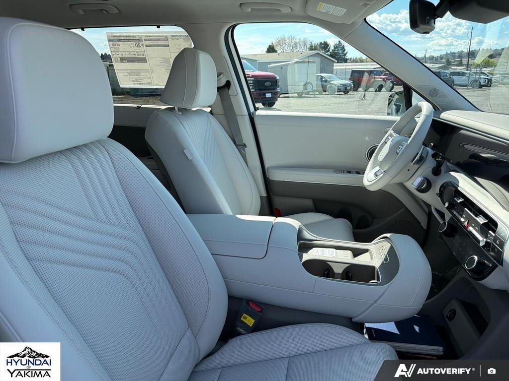 New 2026 Creamy White Pearl Hyundai SEL Premium AWD image 22