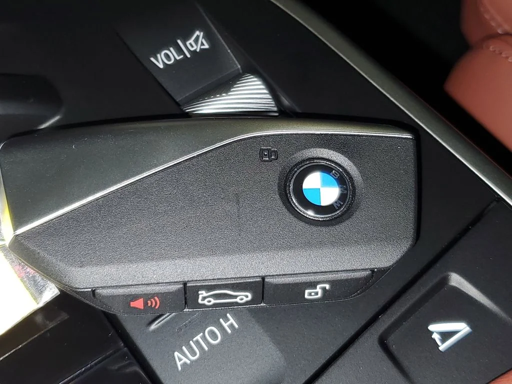 Used 2026 White BMW xDrive28i image 25
