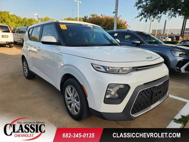 Used 2022 White Kia LX image 1