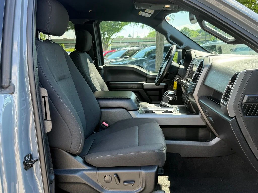 Used 2019 Black Ford XLT image 29