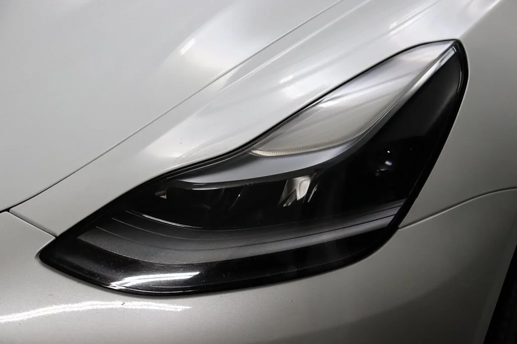 Used 2023 Pearl White Multi-Coat Tesla Base image 4