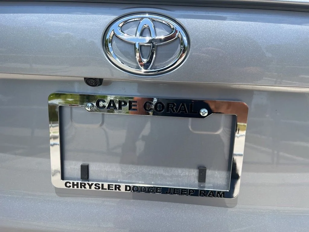 Used 2025  Toyota XLE image 25