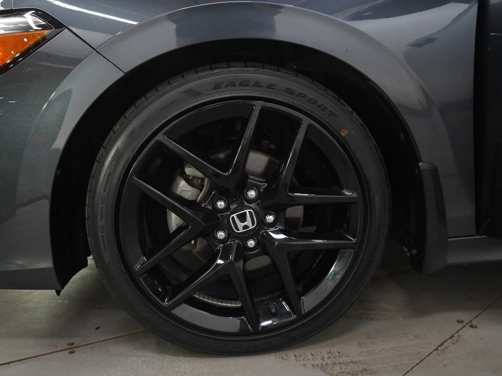 Used 2024 Graphite Honda 4dr Car Sport FWD Variable image 26