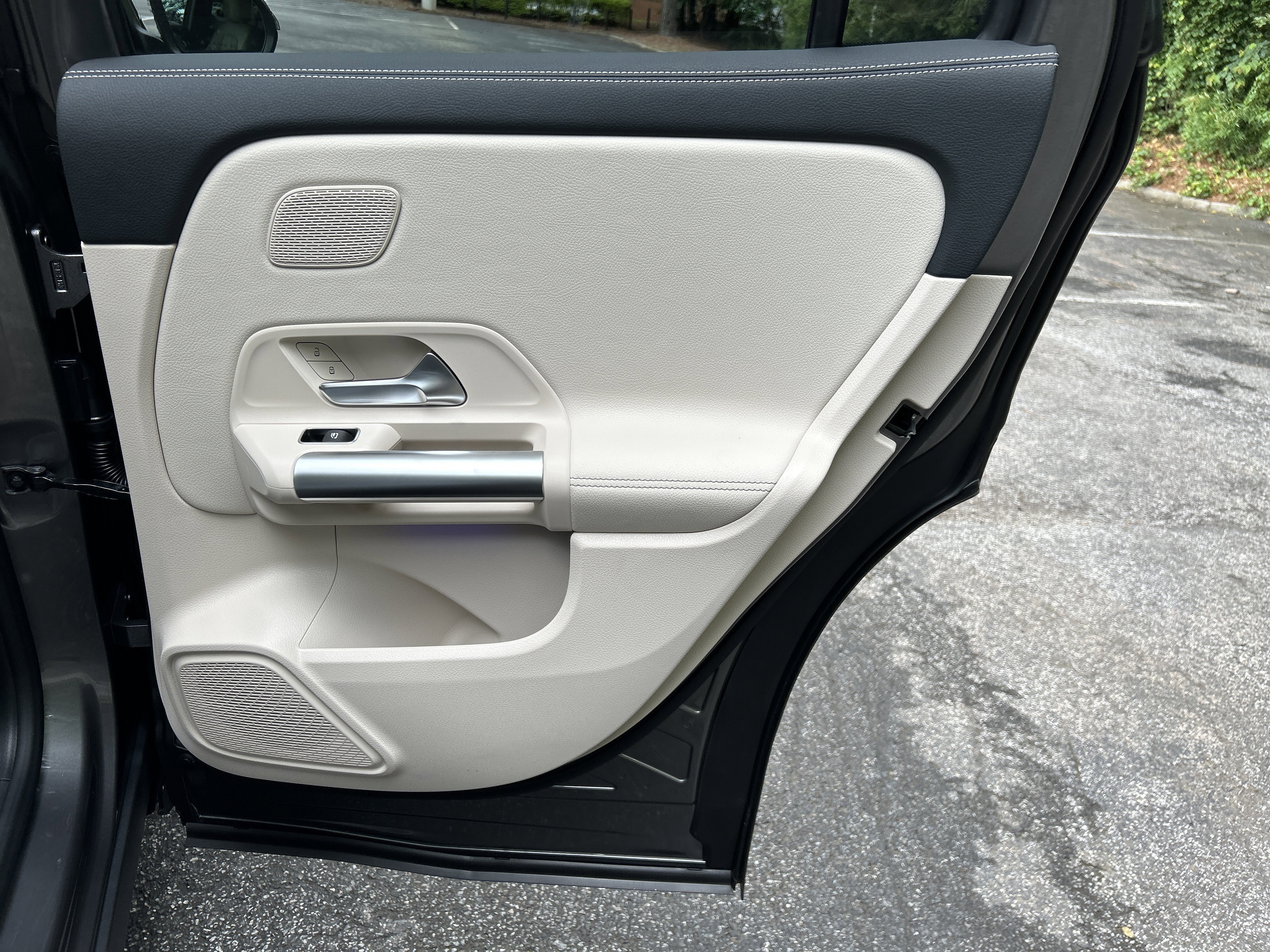 New 2026 Mountain Grey Metallic Mercedes-Benz GLA 250 SUV image 38