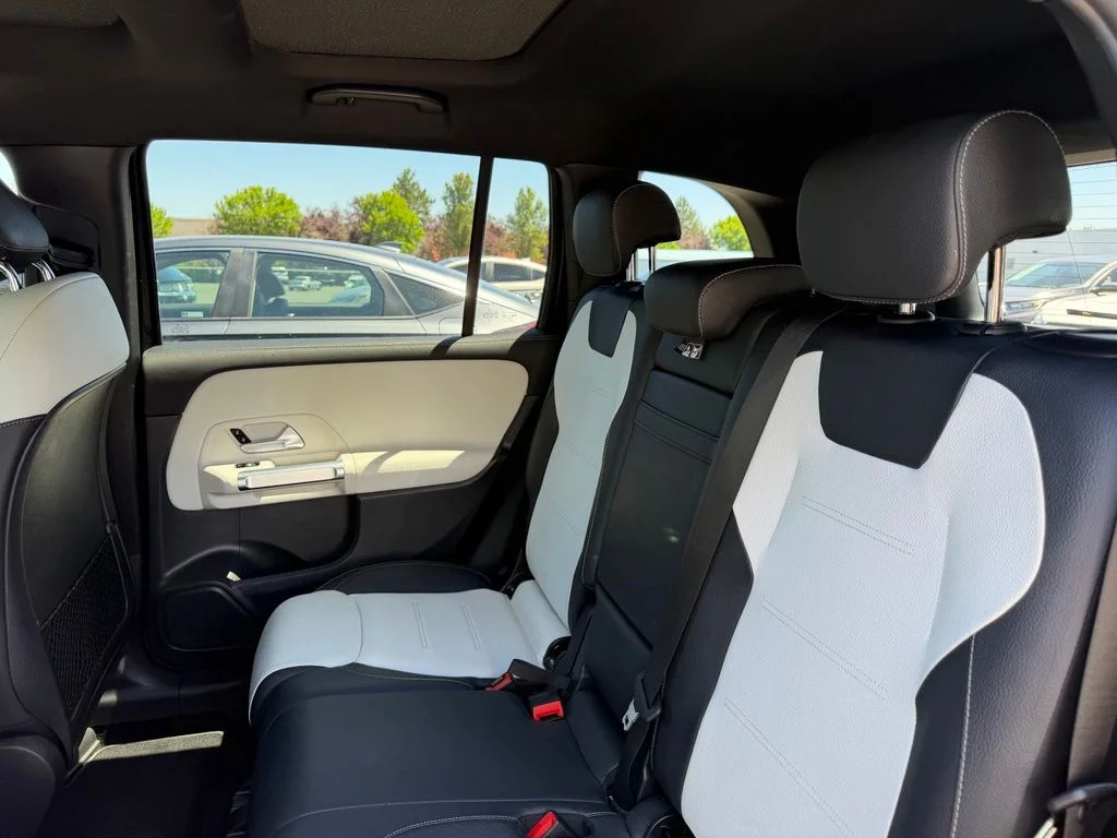 Used 2023 Night Black Mercedes-Benz GLB 250 image 28