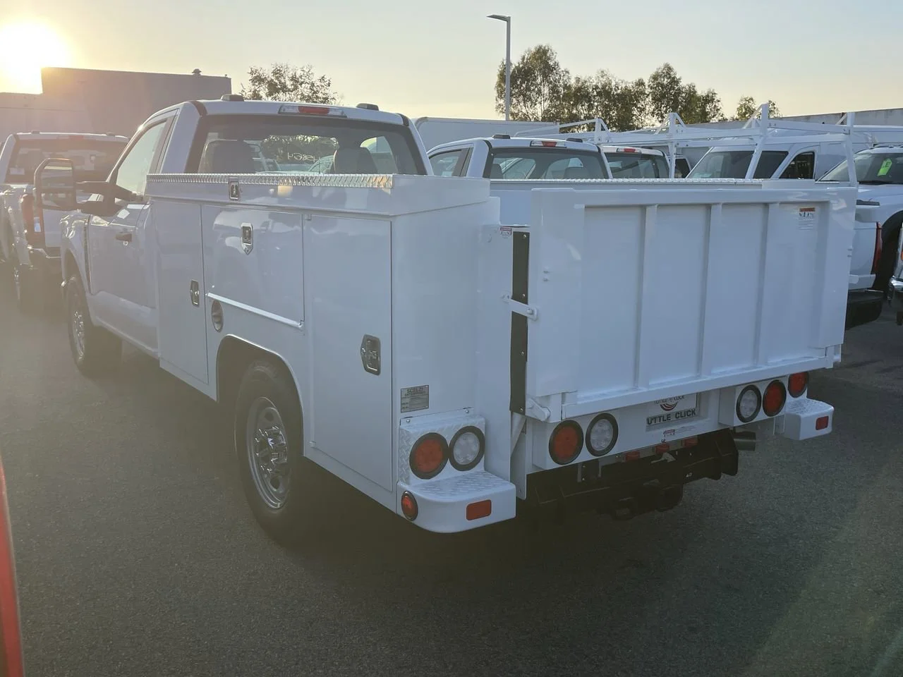 New 2026 Oxford White Ford XL image 4
