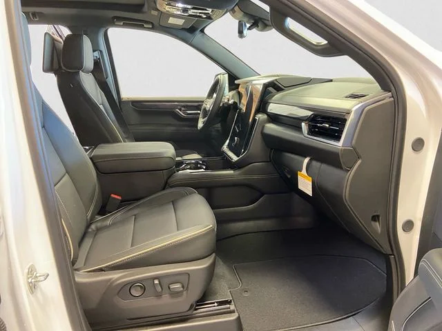 New 2026 White GMC Elevation image 16