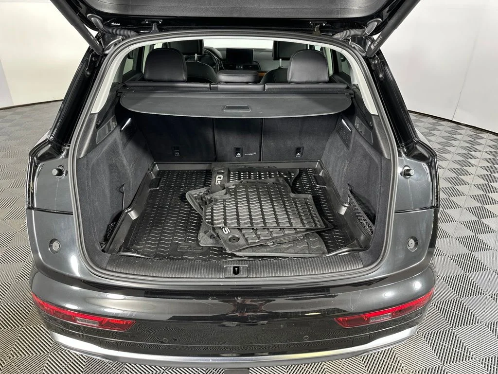 Used 2023 Black Audi 45 S line Premium image 10