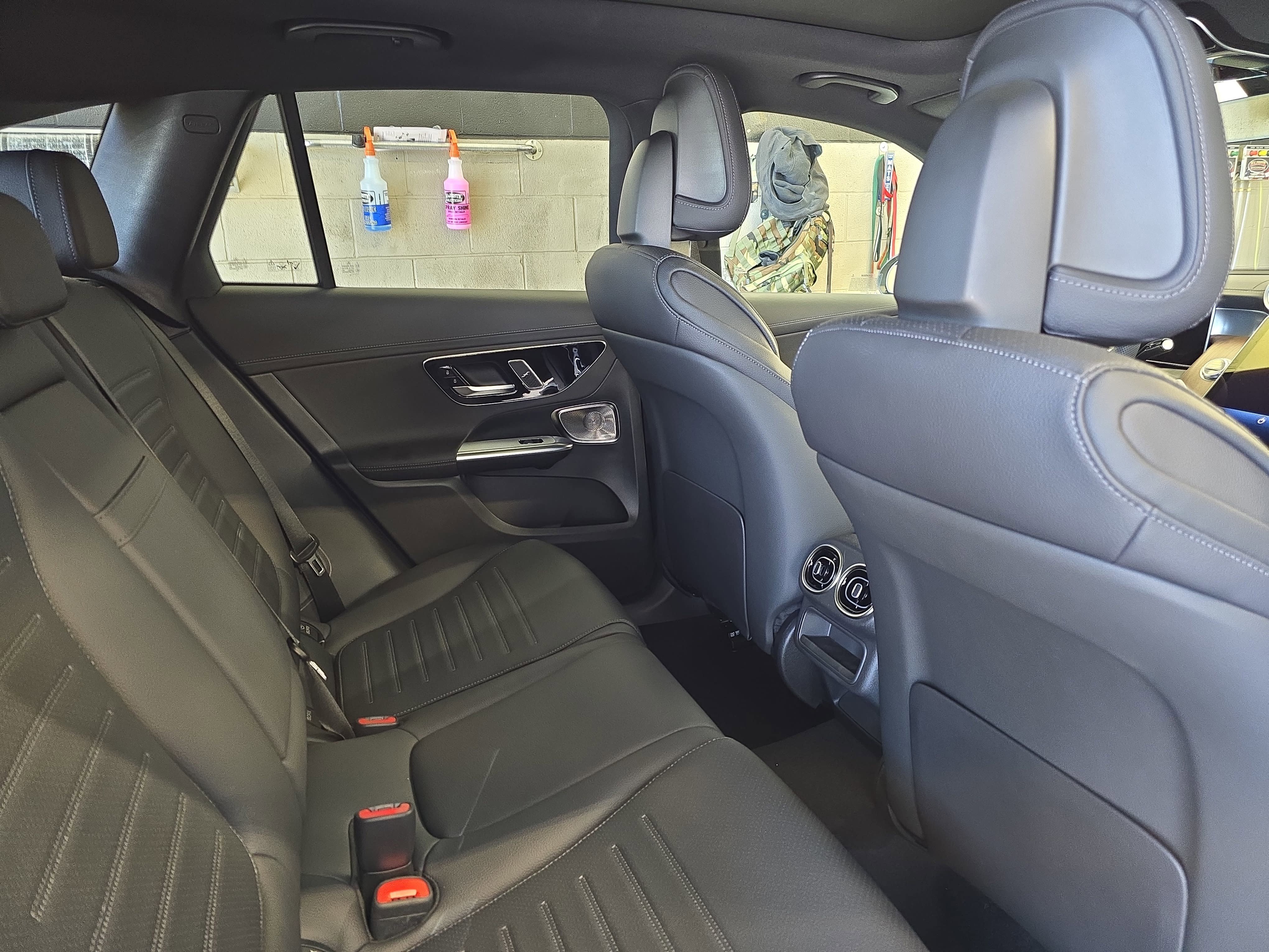 New 2026 Polar White Mercedes-Benz GLC300 image 11
