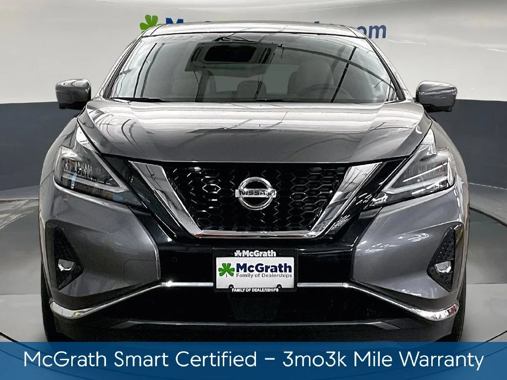 Used 2022 Gray Nissan SL image 6