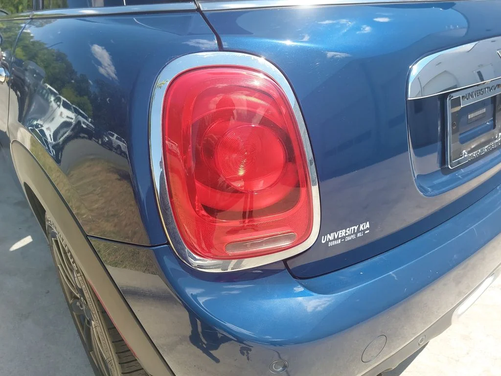 Used 2018 Blue MINI Base image 31