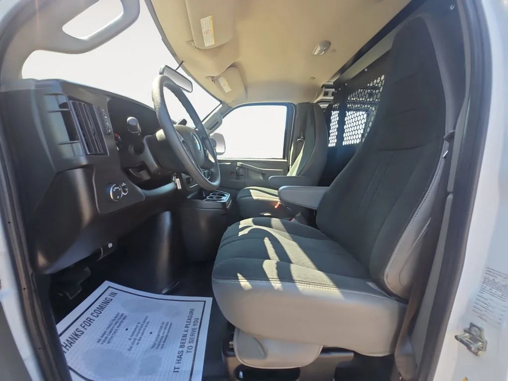 Used 2024 Summit White Chevrolet WT image 9