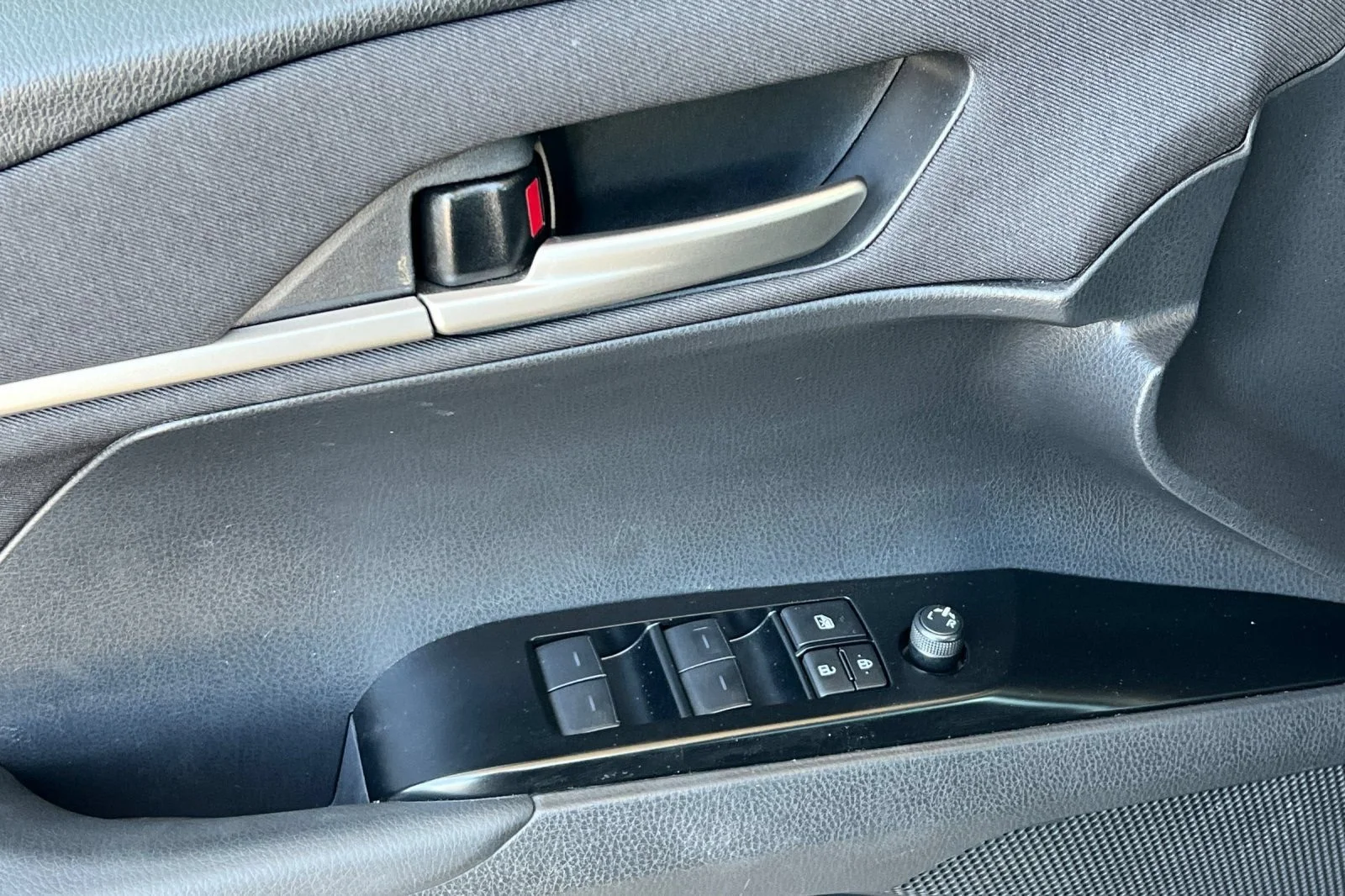 Used 2025 Blue Toyota LE image 11