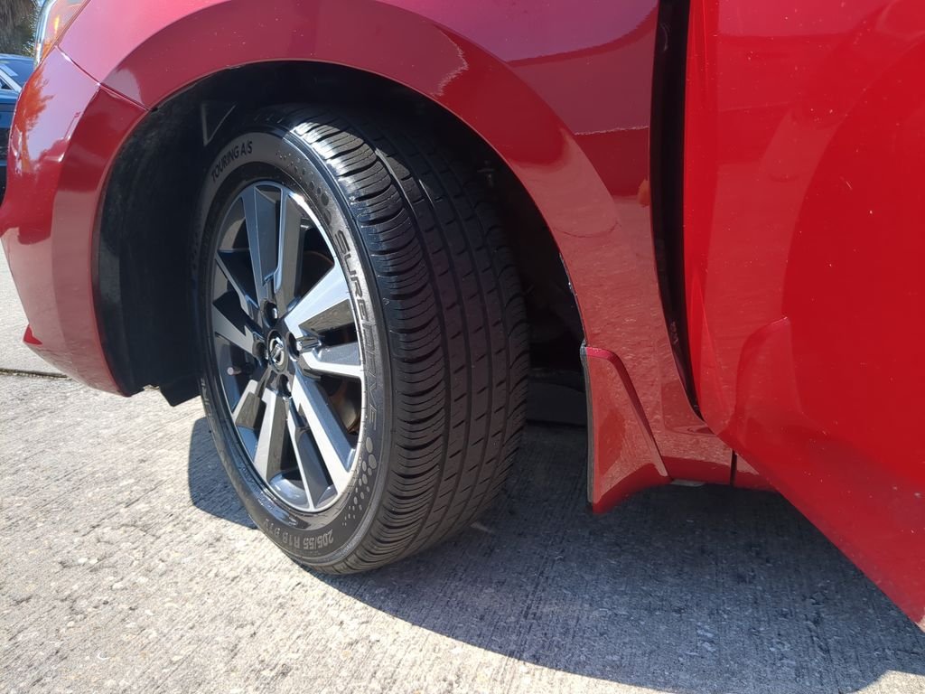 Used 2021 Red Nissan 1.6 SV image 31