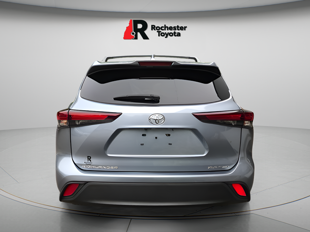 Certified Used 2024  Toyota XLE image 6