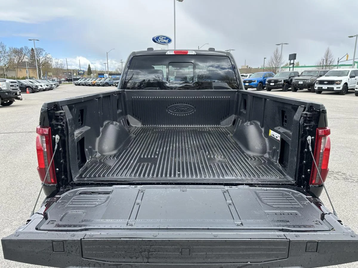 New 2026 Black Ford XLT image 7