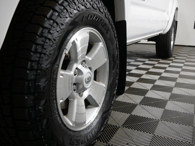 Used 2015 Super White Toyota Double Cab TRD Sport w/ Extra Value Pkg image 2