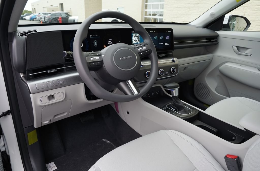 New 2027 Atlas White Hyundai SE image 32