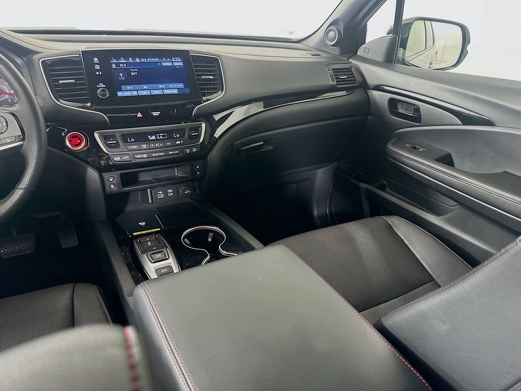 Used 2024 Gray Pearl Honda Black Edition image 23
