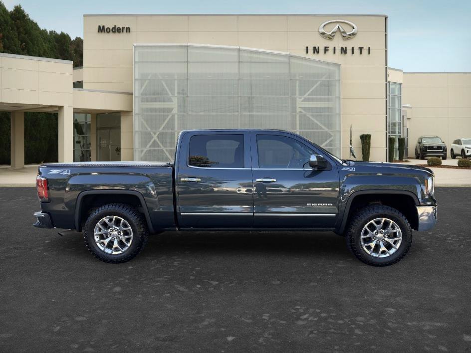 Used 2018 Dark Slate Metallic GMC SLT image 6