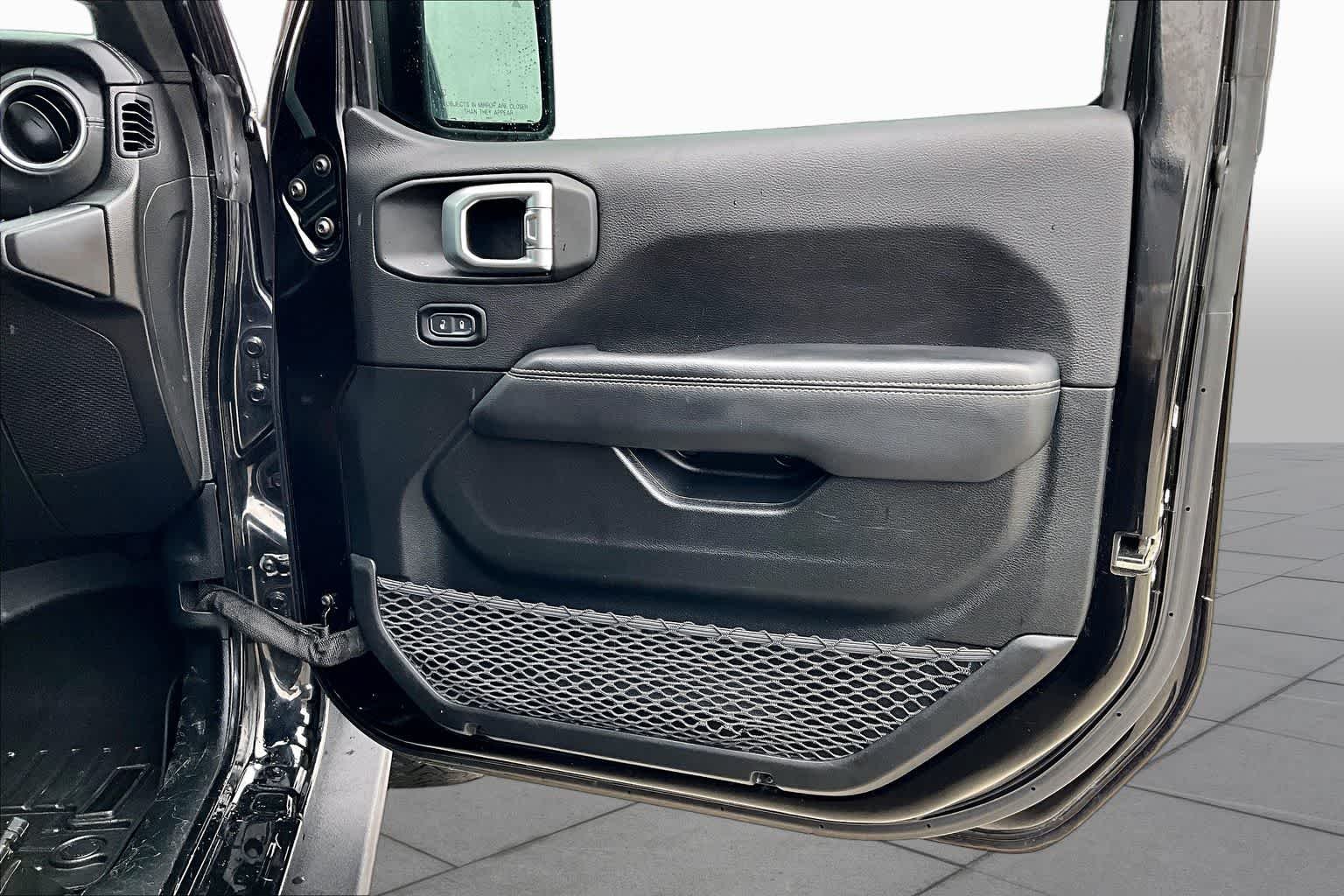 Used 2020 Black Clearcoat Jeep Sahara image 23