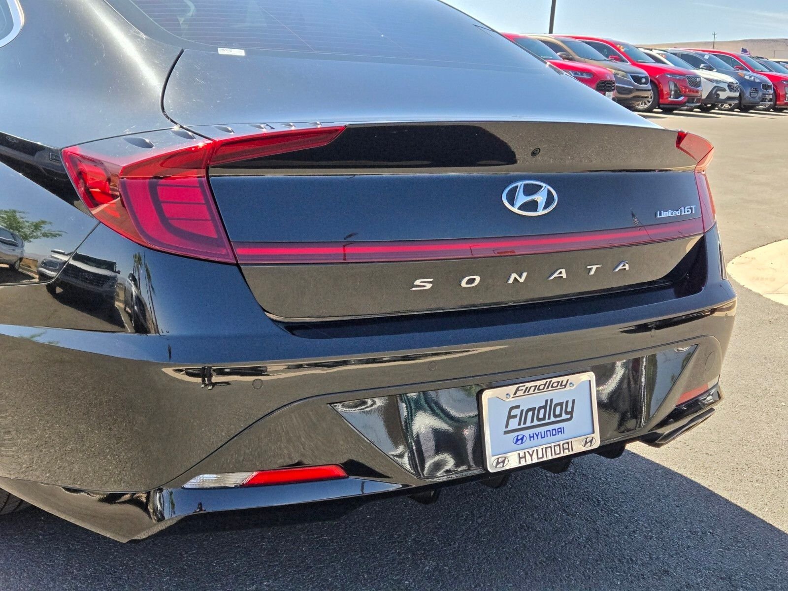 Certified Used 2022 Black Hyundai Limited image 5