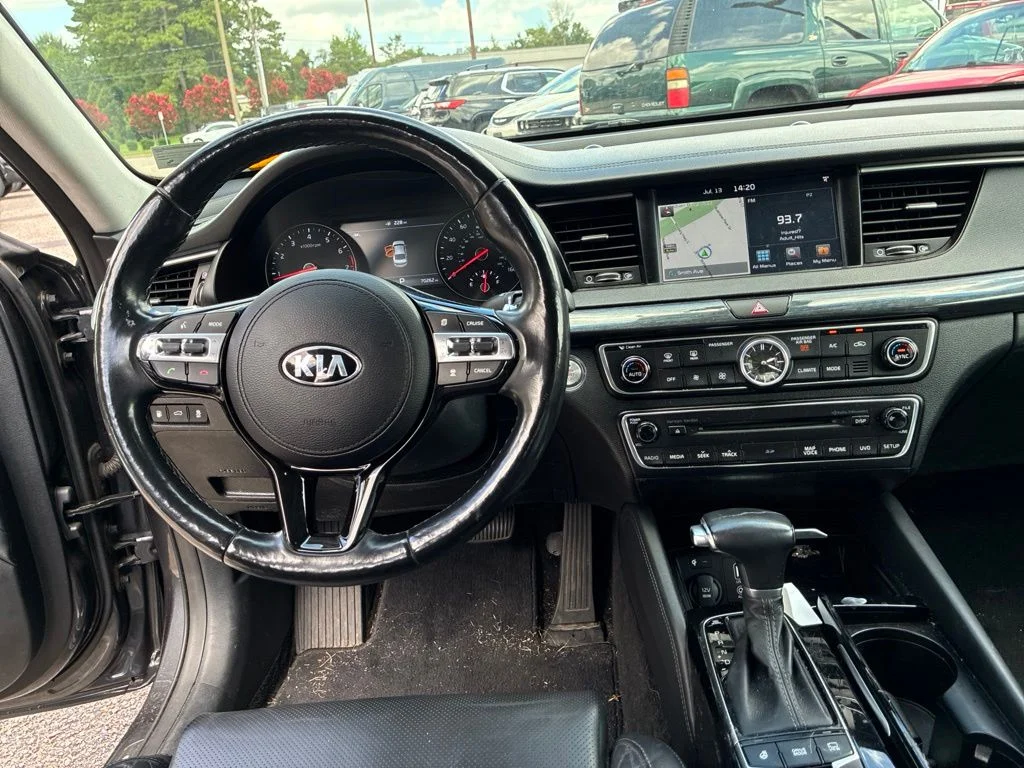 Used 2018 Gray Kia Limited image 19