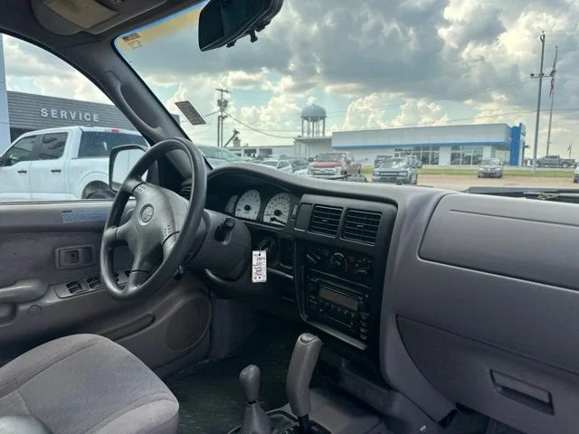 Used 2004 Radiant Red Toyota Base image 7