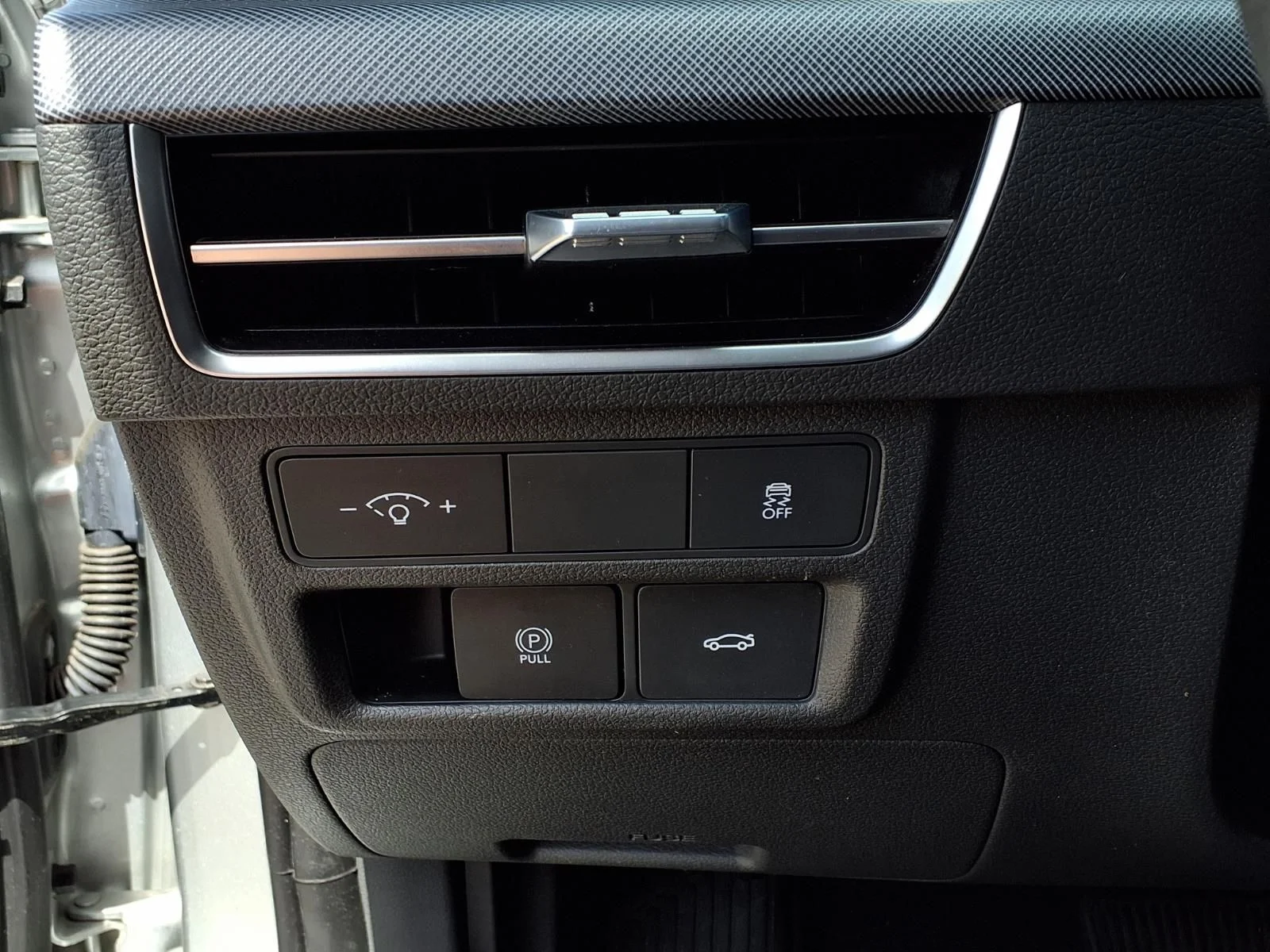 Used 2024 Silver Hyundai SEL image 15