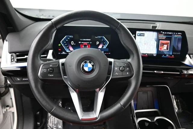 Used 2023 White BMW xDrive28i image 13