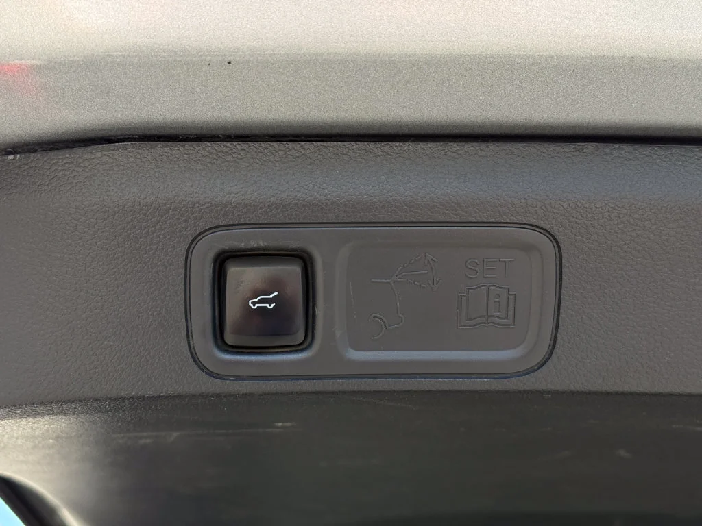 Used 2024 Silver Ford XLT image 13