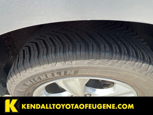 Used 2016 Red Ford SE image 9