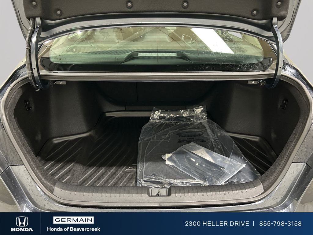 New 2026 Urban Gray Pearl Honda Touring image 25