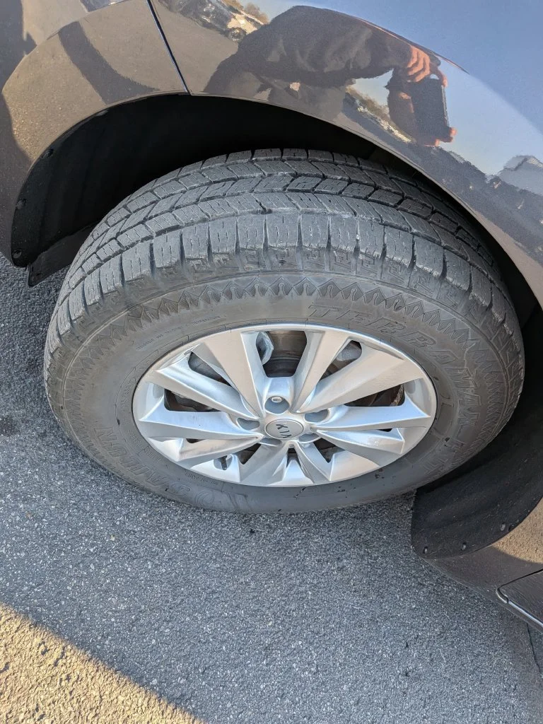 Used 2018 Platinum Graphite Kia LX image 8