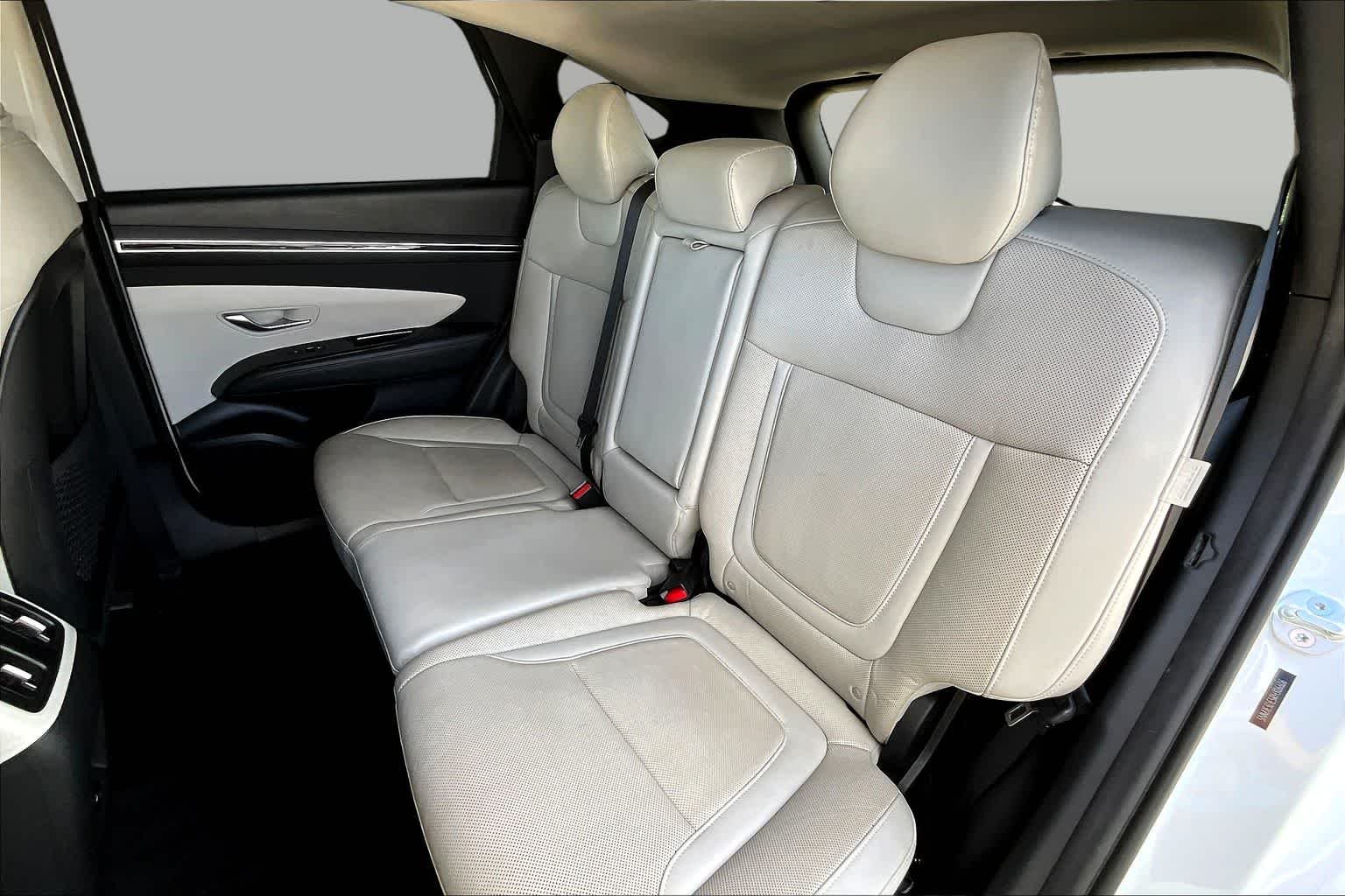 Used 2024 White Pearl Hyundai Limited image 21