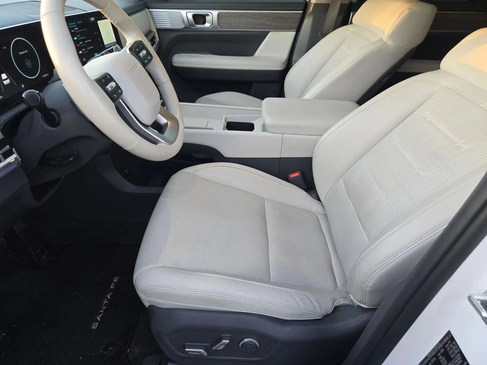 Used 2025 Serenity White Hyundai Limited image 13