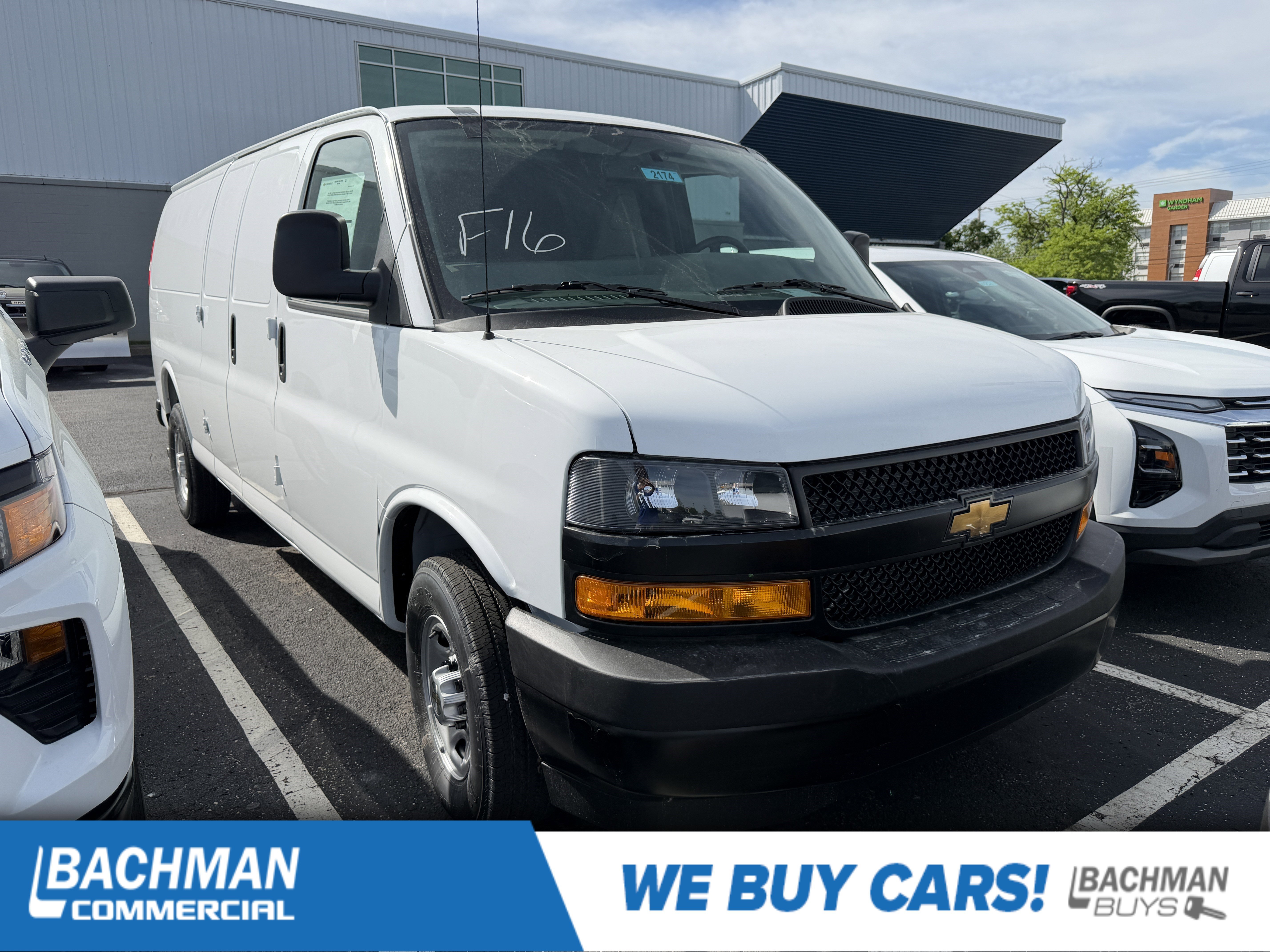 2026 Chevrolet Express 3500 Extended Work Van's photo