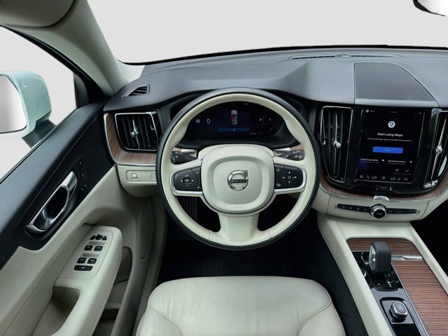 Used 2022 Ice White Volvo Momentum image 17