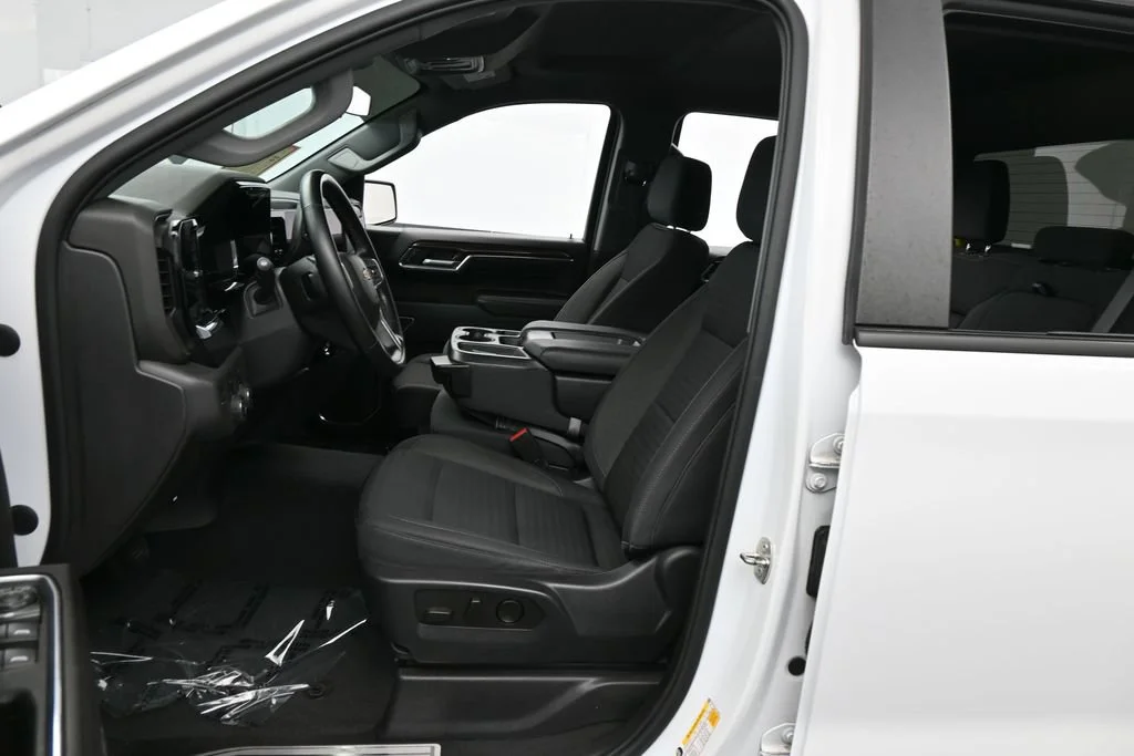 Used 2023 Summit White Chevrolet LT image 11