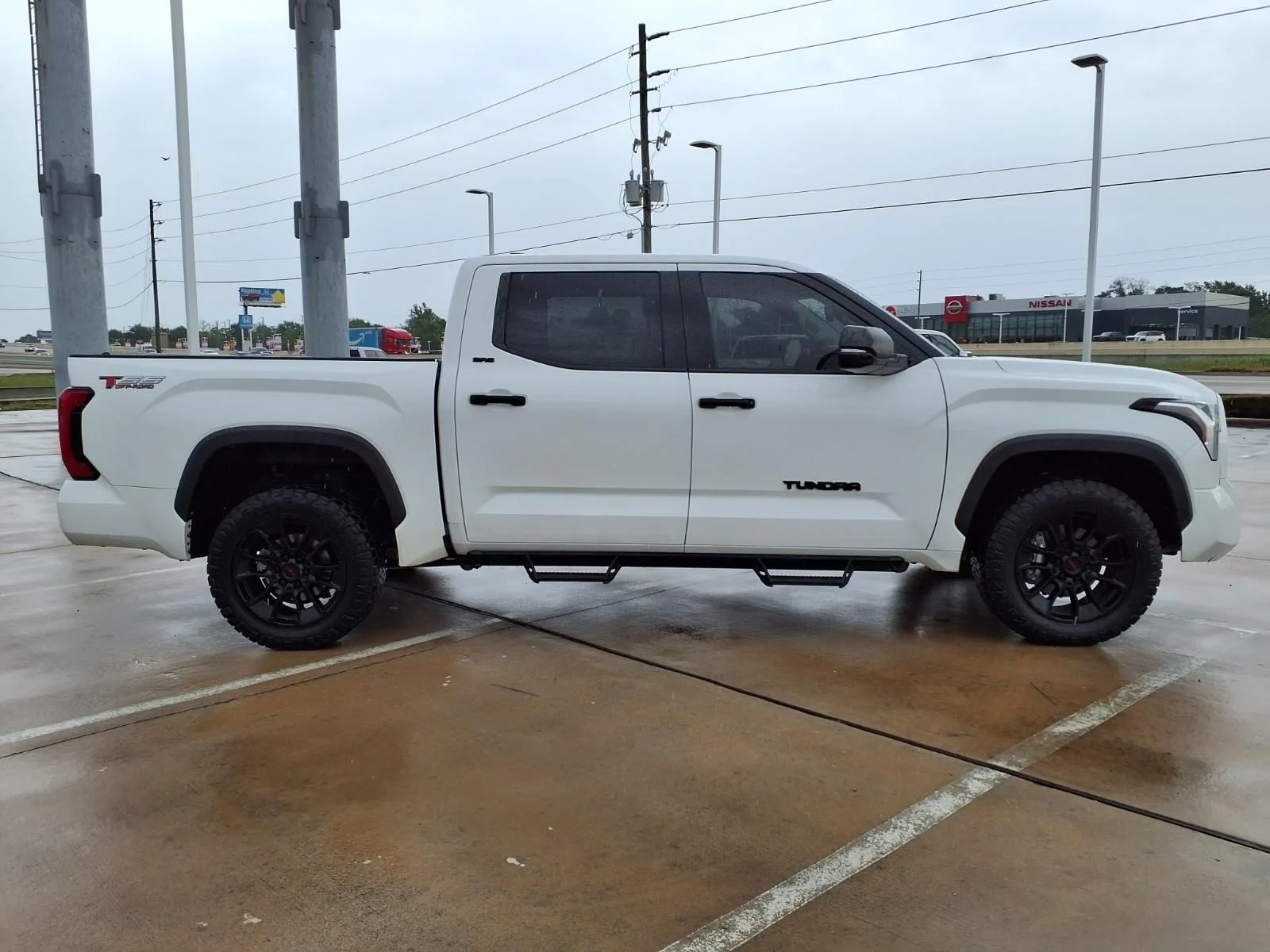 Used 2023 White Toyota SR5 image 5