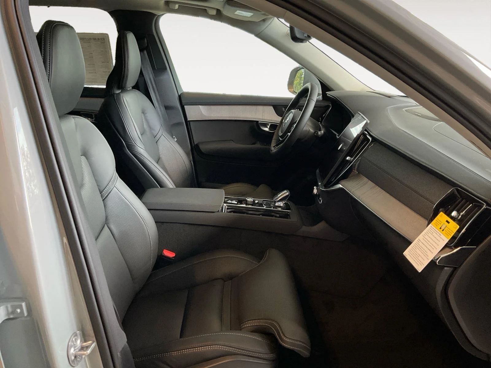 2026 Volvo XC90 Ultra - Photo 14