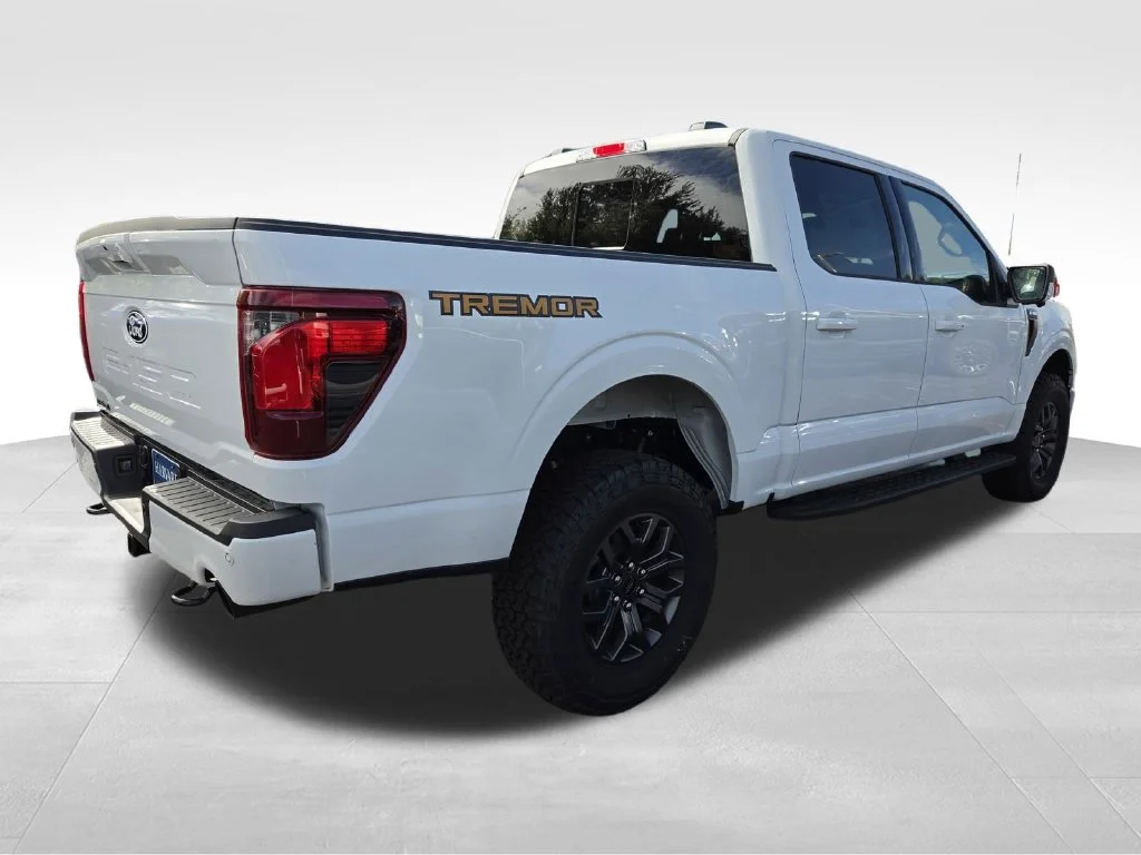 New 2026 Oxford White Ford Tremor® image 3