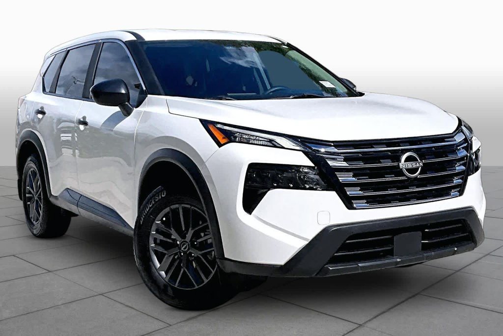 Used 2024 White Nissan S image 3