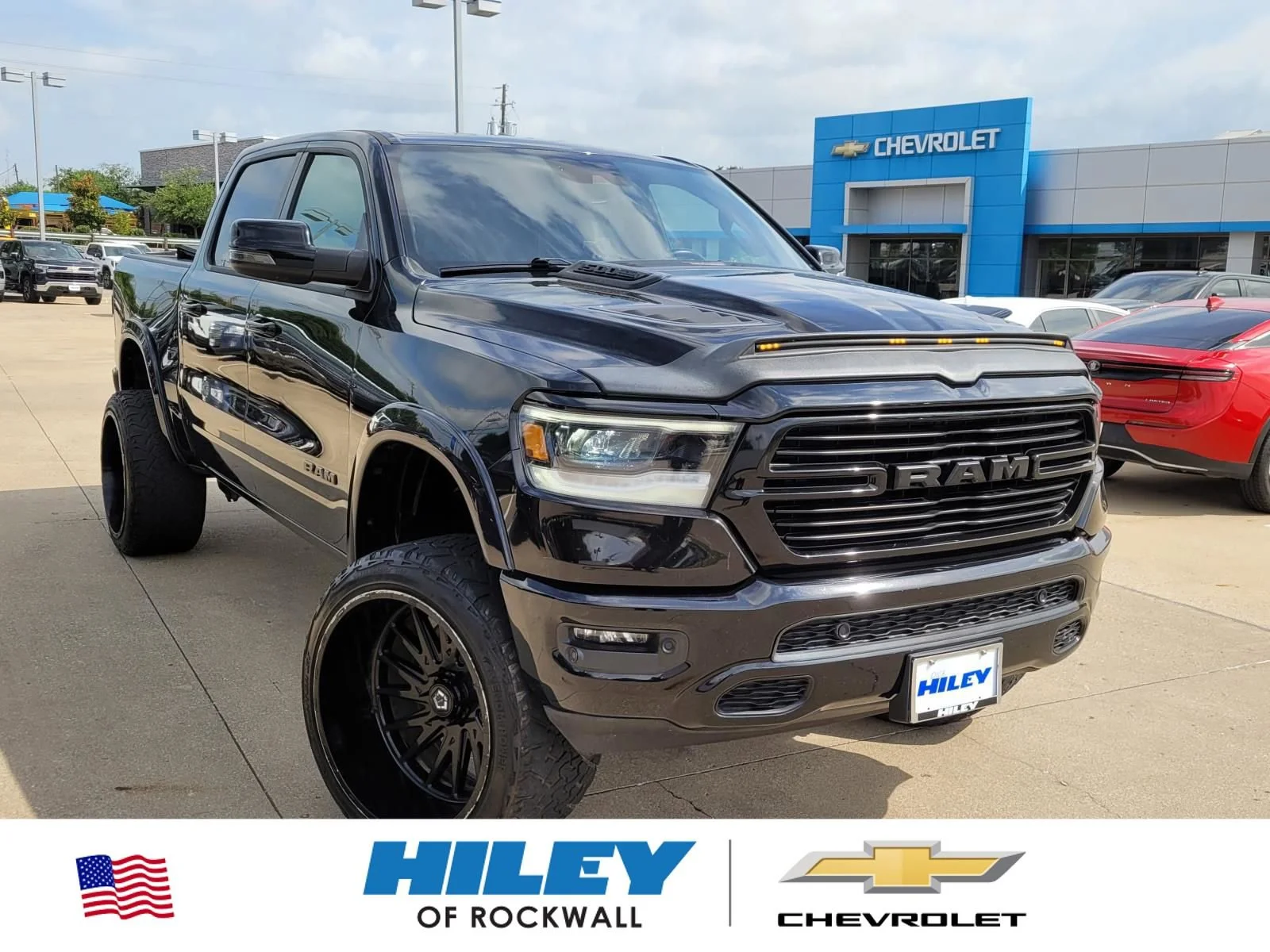 2023 RAM 1500 Laramie 4x4 Crew Cab 5'7's photo