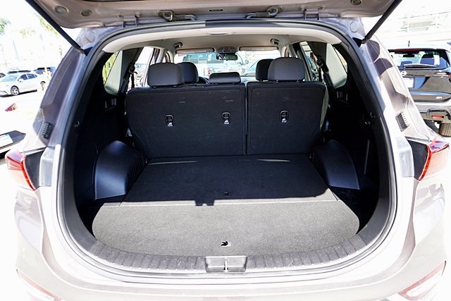Used 2020 Brown Hyundai SE image 19