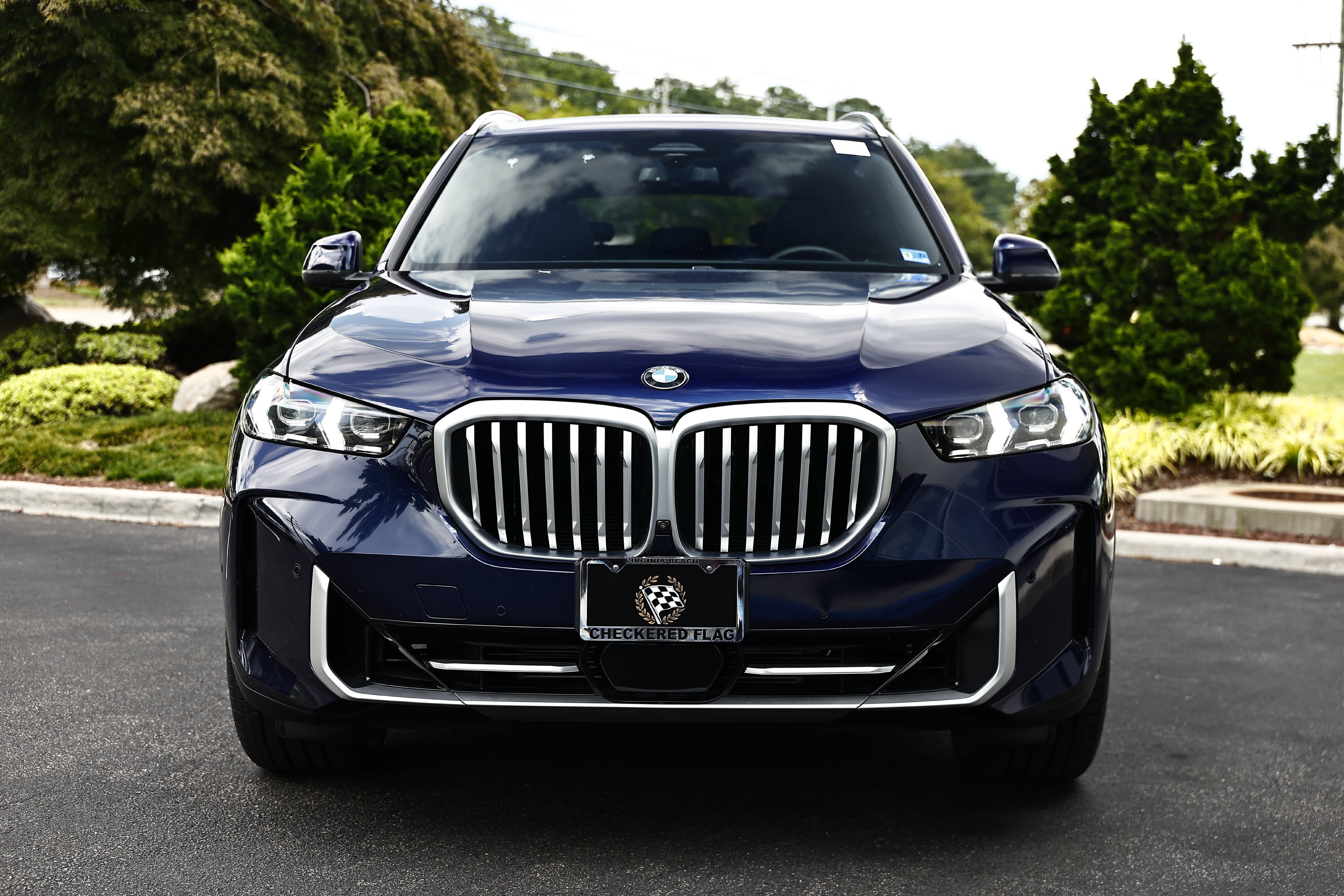 Certified Used 2025 Tanzanite Blue II Metallic BMW xDrive40i image 13
